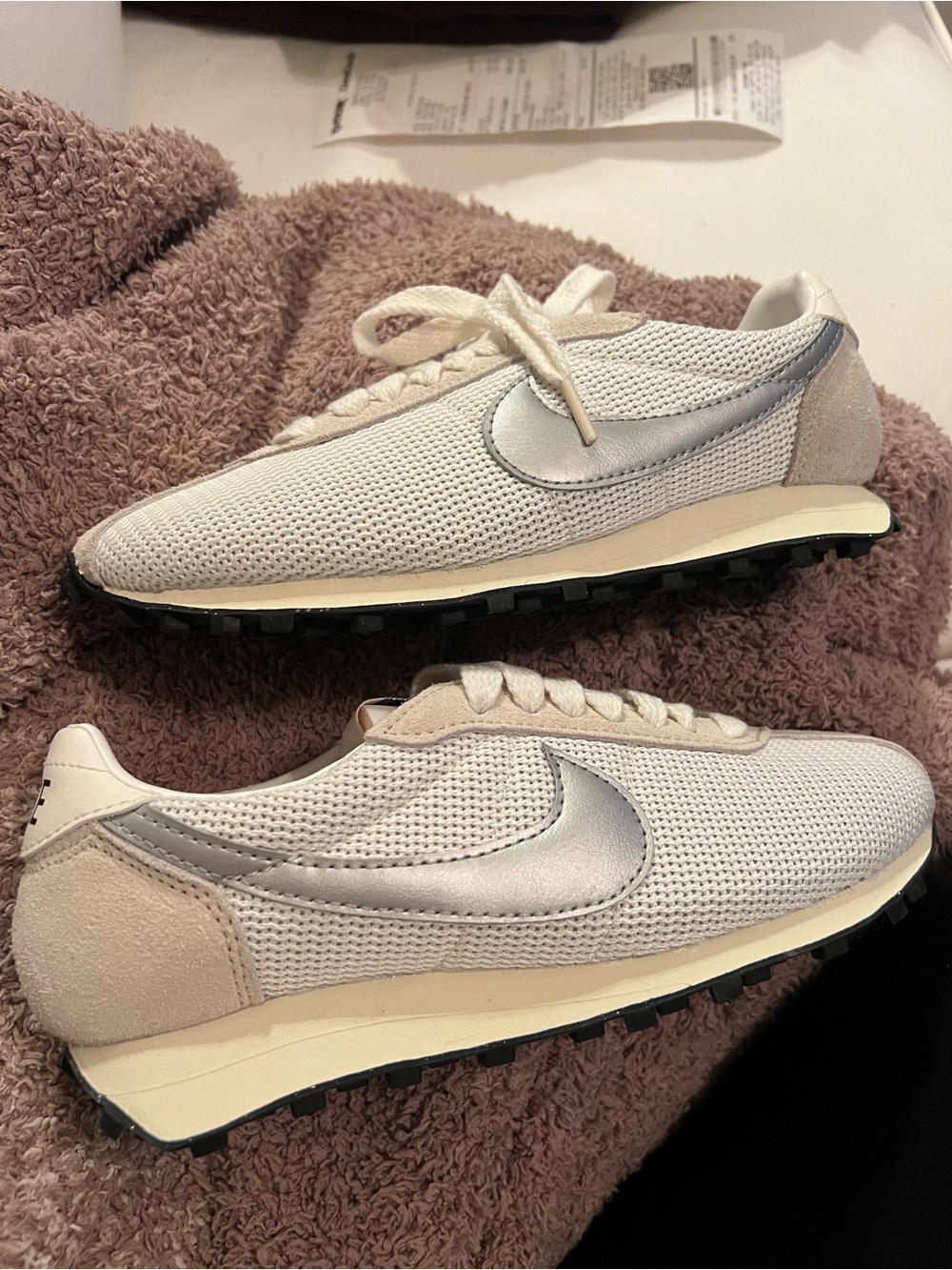 NEW Nike LD 1000 Women’s Sneakers - Picture 4 of 7